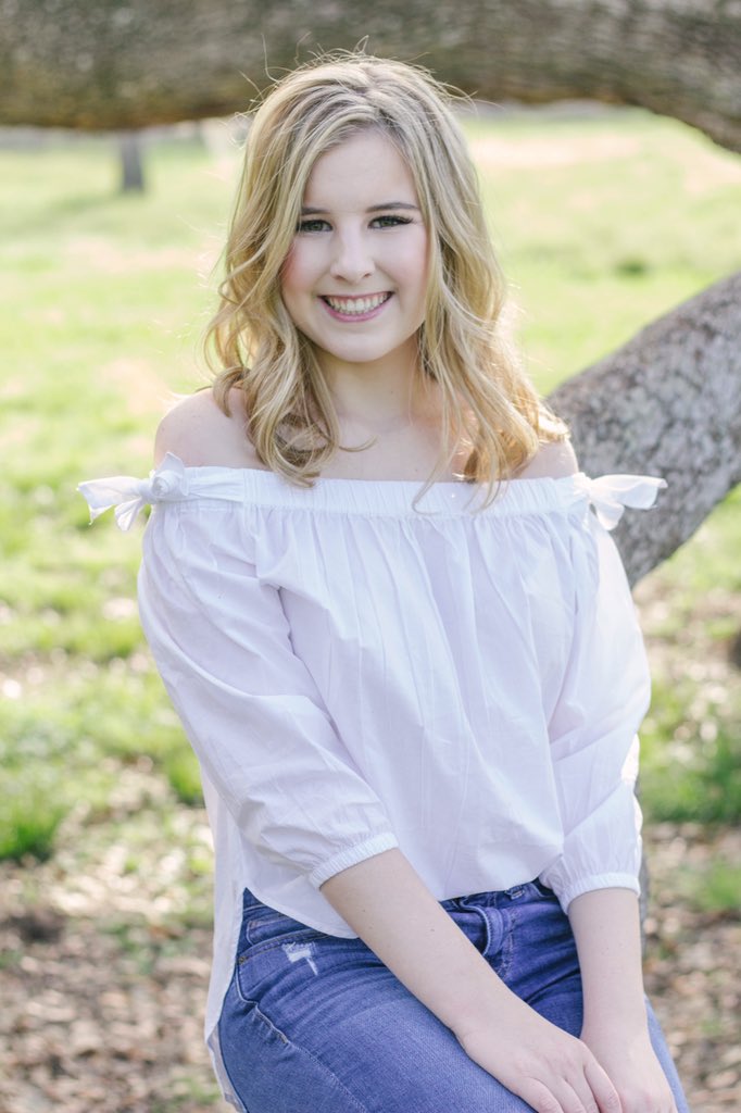 cathic1894's tweet photo. Two years ago was a normal day until it wasn’t.  We miss you so much Ashley!  Rev 21:4 #walkbyfaith #fearendswherefaithbegins #forever17 https://t.co/5oVxNb6fhb
