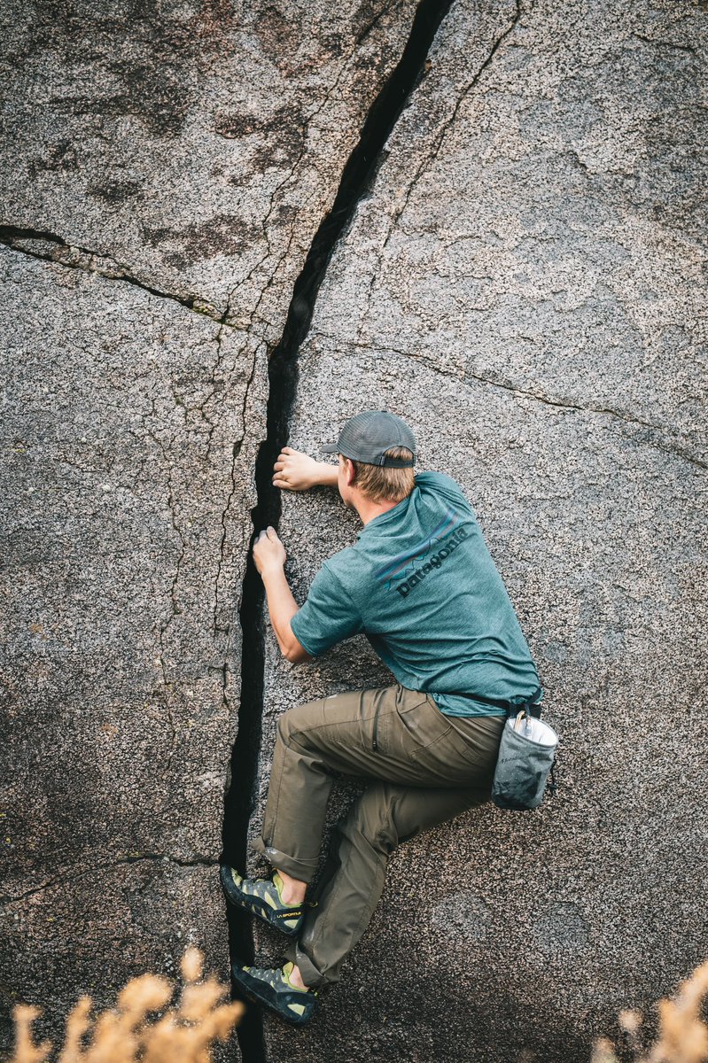 hunterbeadell's tweet photo. Quarantine climbing bums 🧗🏼‍♂️ https://t.co/lEkwOTXfzC