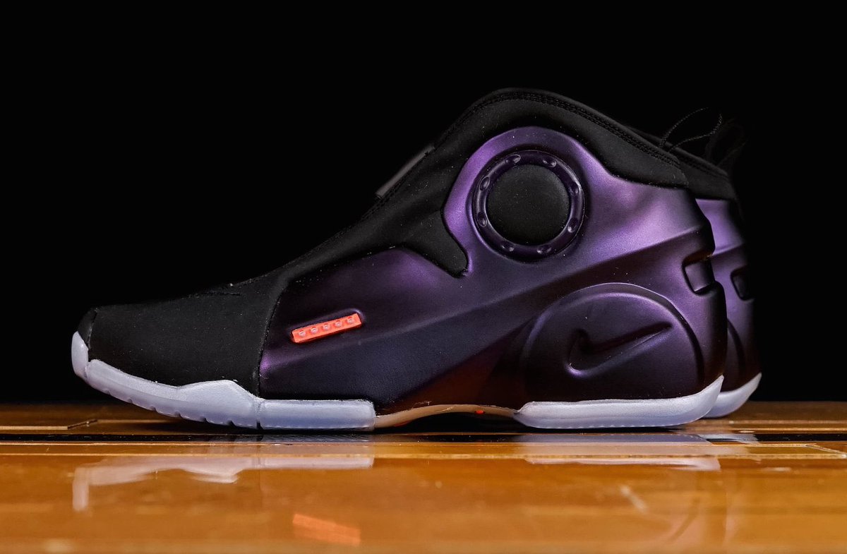 DEAL: $108.97 + free shipping: Nike Air Flightposite 2 