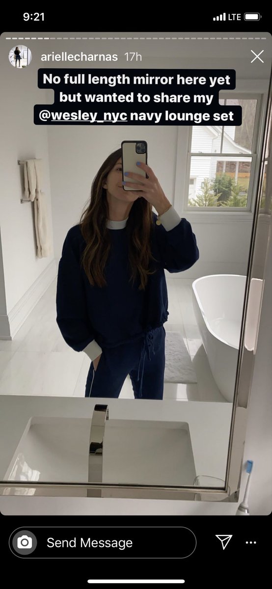 Arielle has taken this opportunity to plug and do swipe-ups for loungewear sets. (Also - there’s no full-length mirror there yet. THE HORROR!!) AC when she gets 10 Qs about loungewear sets: OMG SWIPE UP!! AC when she gets 4000 Qs about her coronavirus timeline: *silence*