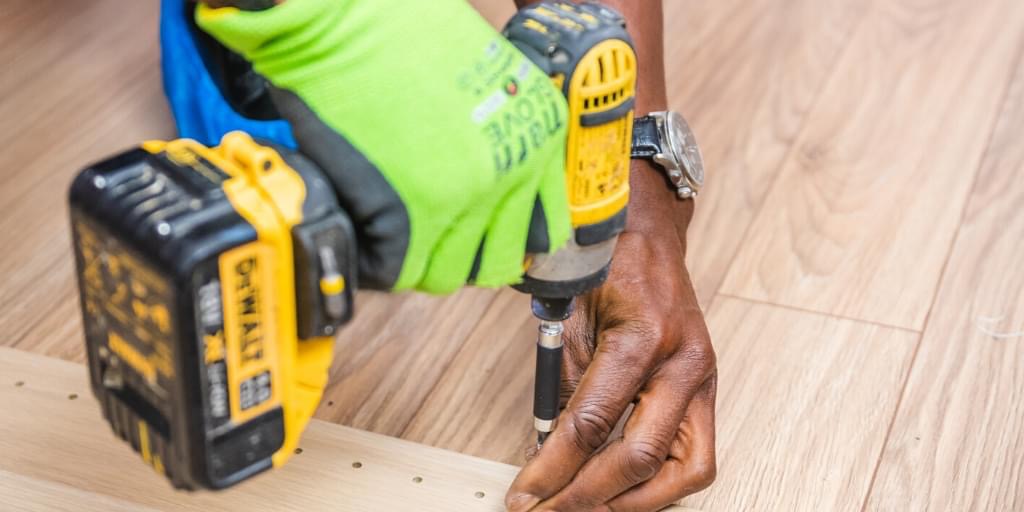 3cBuilding's tweet image. It may seem the ideal time to do all those #DIY jobs that have been piling up  but please do have a check and see what will need building regs BEFORE starting. Find out more. ow.ly/7ido50yU93I #diynono #diydisasters @SouthCambs @camcitco @huntsdc @labcuk