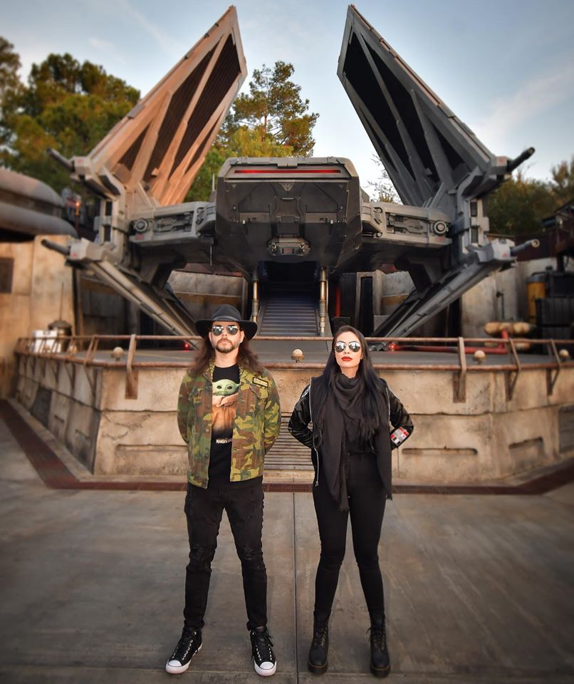 TK6682's tweet photo. 🖤😎😎🖤 #Starwars #galaxysedge #blackspireoutpost #batuu #firstorder #empire #darkide https://t.co/udIimmMn4u