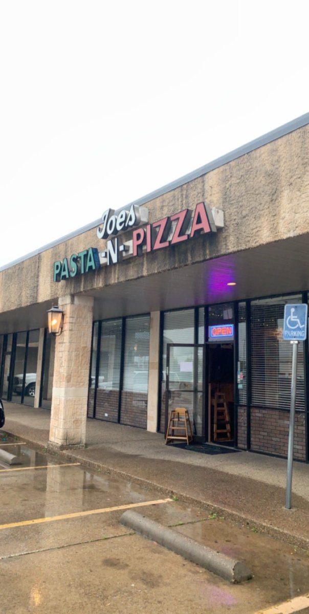 CoachTierney61's tweet photo. Support local businesses during this madness. If you’re from Keller, TX then you know this place and the people that work here are the absolute best. https://t.co/2vcc1I8TkA