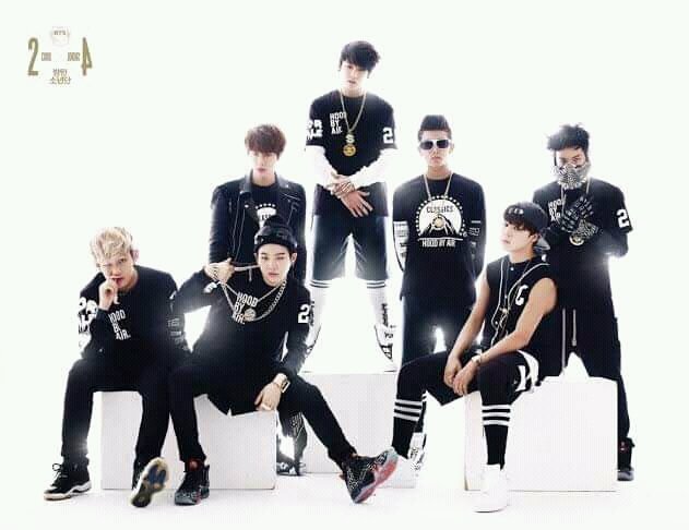 btsarabarmyfore's tweet photo. #DebutWithBTS https://t.co/3l0U1hLGBZ