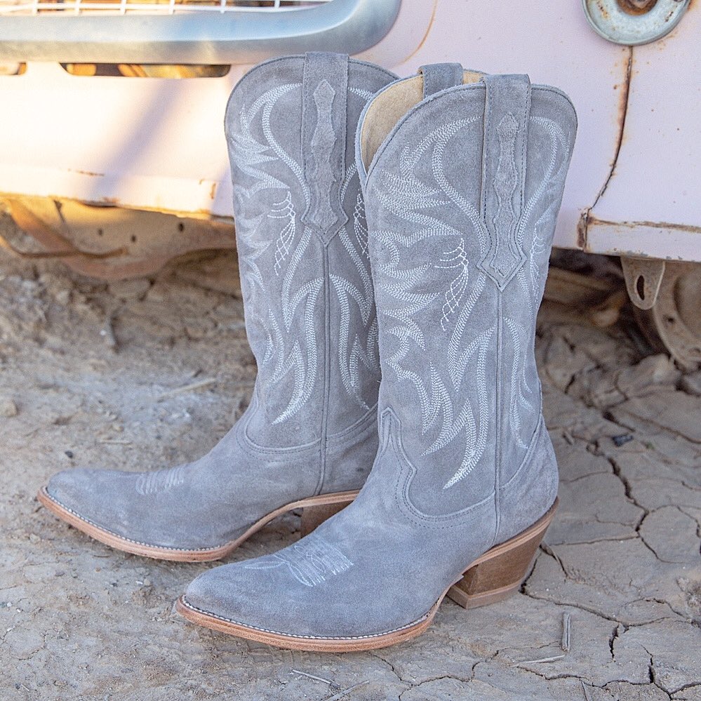 miranda lambert silver boots
