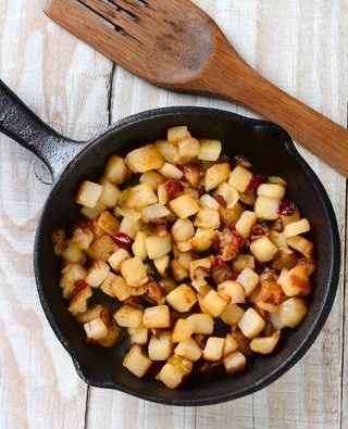Stocked up on potatoes? Try this tasty recipe for a sautéed crispy potato hash. Perfect for breakfast or add ground beef and peppers to make it a hearty dinner.

Check out the recipe for Crispy Potato Hash here: soo.nr/yvhU