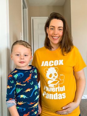 NPSchools_VA's tweet image. #JacoxES&apos;s PreK student, Oscar, and his Mom were #LearningInPlace today. Oscar wearing pajamas for @1300pandanation&apos;s #VirtualSchoolSpiritWeek.

#WeAreNPS #FuturePandaOnBoard 💚💙💚