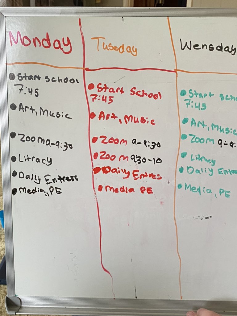 classicecm's tweet image. My kid made her schedule and is ready to go for the rest of the week. @RweRams