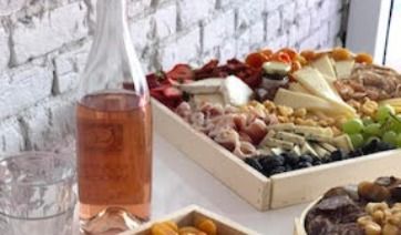 JonathanMathers's tweet photo. Going to give this virtual social thing a try; if for no other reason than my friends own @AntonellisCHZ and I want to #supportlocalbusiness. https://t.co/QO1hhp7dTx #COVID19 #Coronavirus #EventHour https://t.co/Ncf1xhk1EG