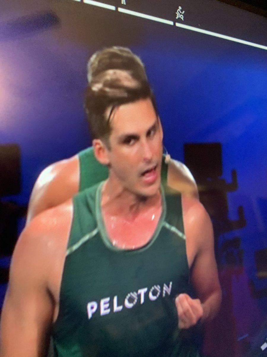 LaChicaRuns's tweet photo. Thoroughly enjoyed my 45-minute intervals and arms ride with @codyrigsby this morning! #fixyourwig #onetwoonetwo @onepeloton https://t.co/WNtYec0TyW