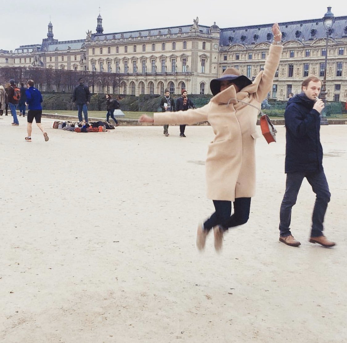 PostcardTravel2's tweet photo. MOOD once #covıd19 is a distant, distant memory &amp; #travel is second-nature again. 
Who else is daydreaming of that day? 🙏🏾❤️ #postcardtravelboutique #postcardfromparis #traveldesignxpostcardmemories #travelbetter #stayhomestaysafe #Paris #throwback https://t.co/QAXT4fwPj2