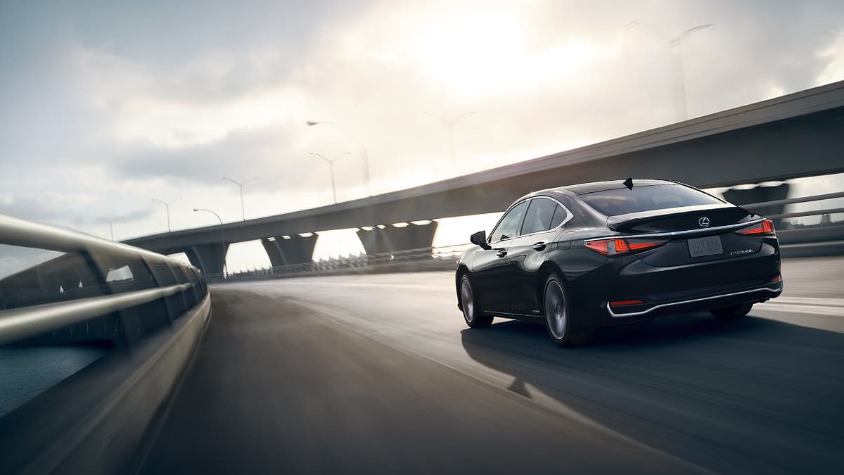 Boasting world-class luxury and a 44-MPG combined estimate,* it’s not only the most powerful #ES Hybrid ever, it’s the most fuel-efficient non-plug-in luxury vehicle,* period.
ow.ly/QHcw50yUlzc