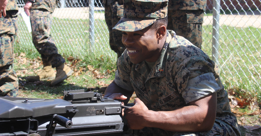 TheBasicSchool's tweet photo. Students at The Basic School have ample opportunities to get hands on experience with weapon systems organic to a Marine rifle battalion.
#Marines #OohRah #LeadFarmer #TheBasicSchool #40MM #SupportByFire #WelcomeToMyClassroom https://t.co/SqSqNXqi4N