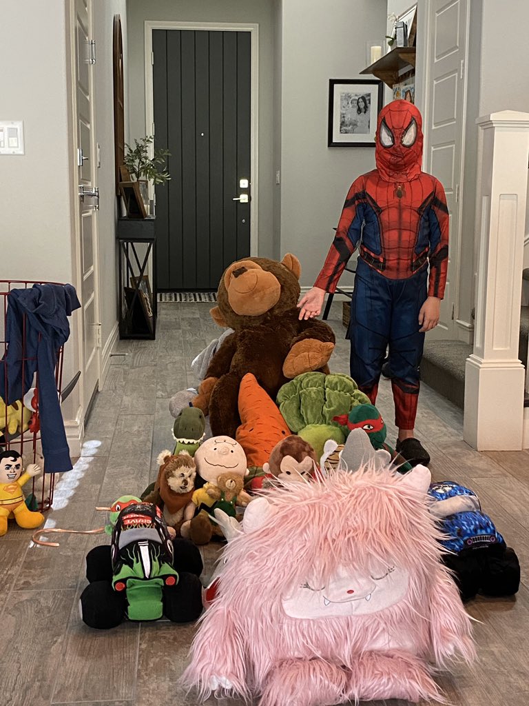 Miss Huffman tweet media