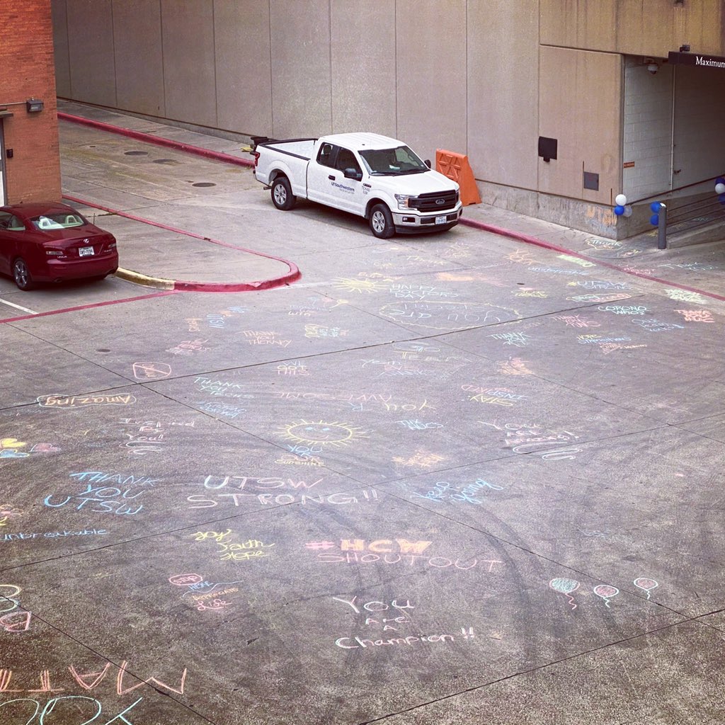 mmevega's tweet photo. Thanks to those who took time to share the love at Zale today #GoTeam #UTSWstrong #IAmUTSW #COVID19 https://t.co/ipvbm3ibgz