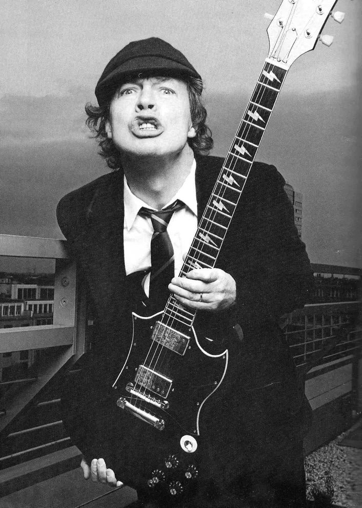 31 marzo 1955 Happy birthday Angus Young 