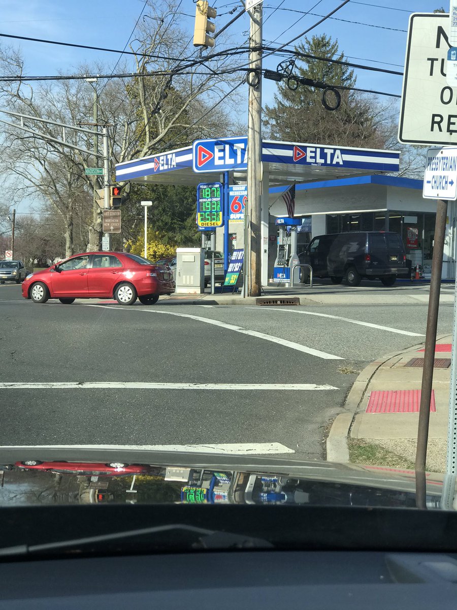 jasbbr's tweet photo. @JoeConnollybiz @CrainsNewYork $1.87 in Bergen county https://t.co/dcYLMr3N5y