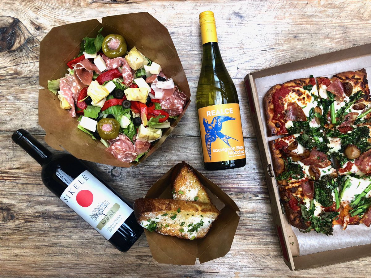 littlepecks's tweet photo. Pizza party Tuesday 

Preorder yours now @ https://t.co/w9jLt1m4VL🍕🍕🍕🍕🍕

Each pizza party package recieves 

1 specialty or cheese pizza  (specialty : broccoli rabe, roasted garlic, salami)
1 Italian antipasto salad
1 order of garlic bread
Your choice of red or white wine https://t.co/UgpkWDHvwV