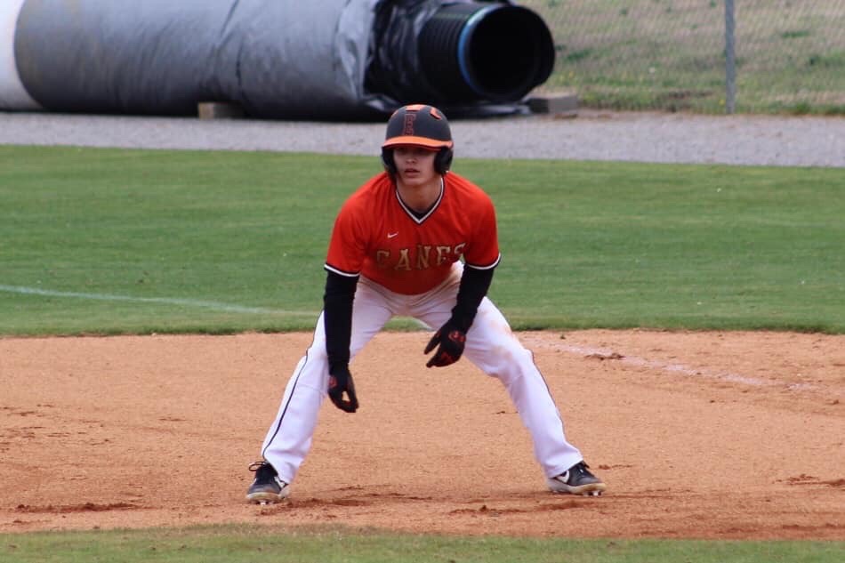 Baseballson4's tweet photo. #SeniorNight Morristown East Hurricane Senior Class 2020. 🧡⚾️Love these boys! Proud to support these Canes. https://t.co/78Qxxk69Et