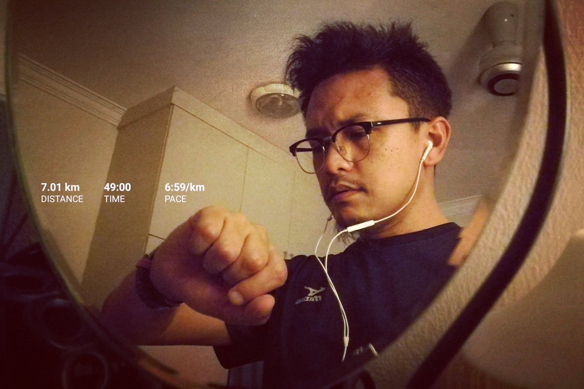 irfansatria_'s tweet photo. RSC91 โข #MCO Day 14
It's Day 14 and I think I'm getting used to #lariSetempat already.
DTD: 529.0km
#RunStreakChallenge
#COVID19 #stayHome #runInside https://t.co/Z215OfHgRJ