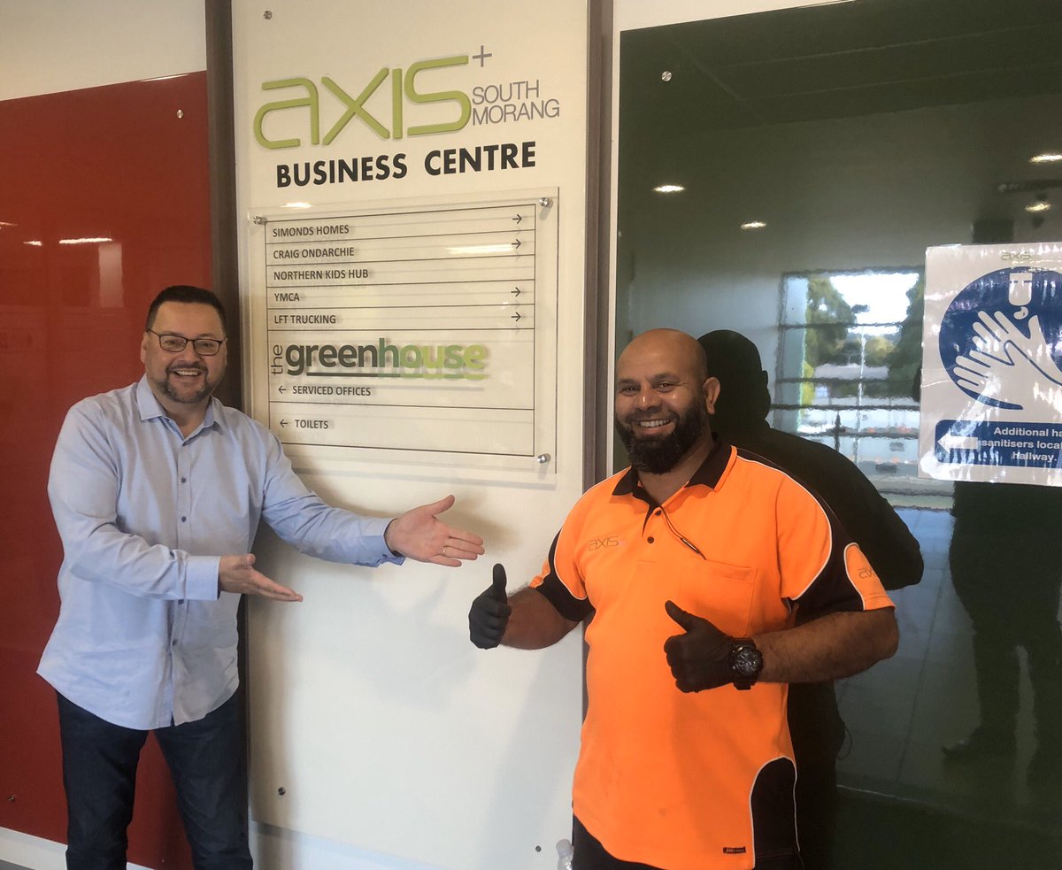 CraigOndarchie's tweet photo. This is Alex. Heโs the cleaner in our office building. We are so grateful for the awesome job heโs doing in cleaning & sanitising to keep us all safe. Bless him ๐๐ฝ #AlexRocks ๐ https://t.co/2h0kjSOmhX