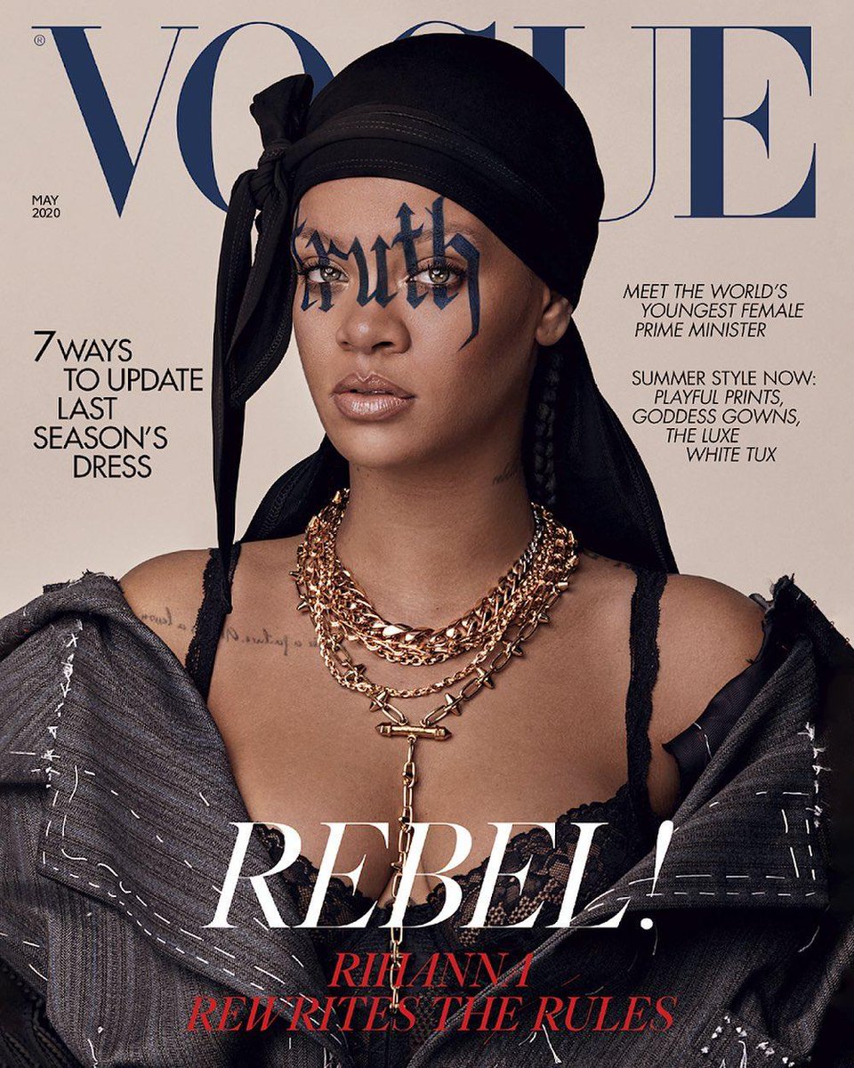 RihannaArgntina's tweet photo. @BritishVogue nos muestra las portadas para Mayo y Rihanna es tapa! 
En la entrevista habla sobre música, el amor, @fentybeauty, la ansiedad que sufrió antes de la presentación en los Grammys en 2016 y muchas cosas más. 
ABRO HILO ✨ https://t.co/nwMYlbSoLM