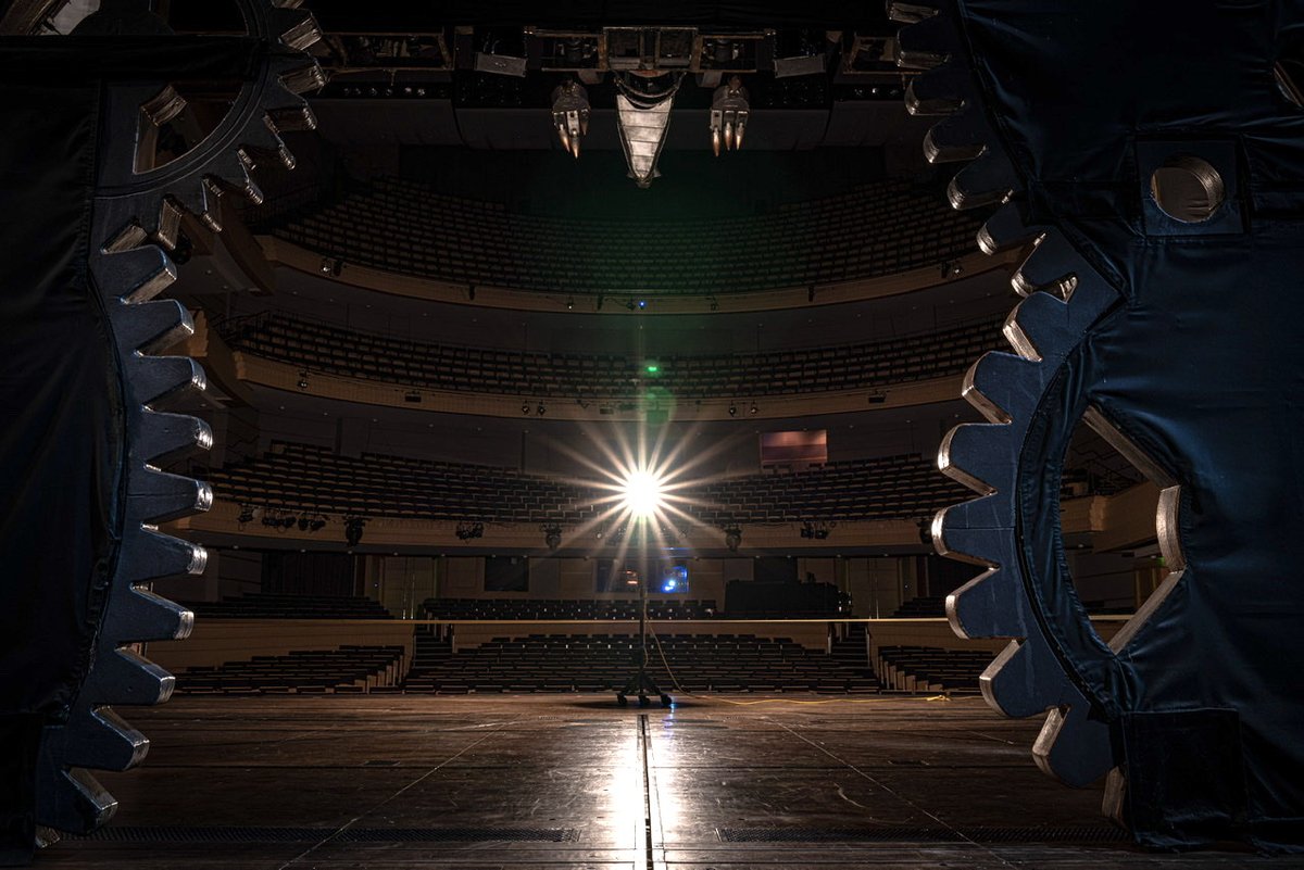 UntilLightsUp's tweet photo. 🎭: @WICKED_Musical Tour
📍: @OvertureCenter in Madison, WI
📷: Emily Powell, Assoc. Company Mgr #Wicked #Madison https://t.co/TIWr8EsLVG