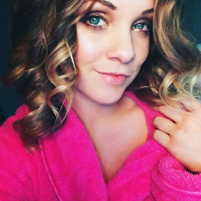 #NewProfilePic https://t.co/AaWVqJWOyI<a href="/tag/newprofilepic"class="tags">#NewProfilePic</a>