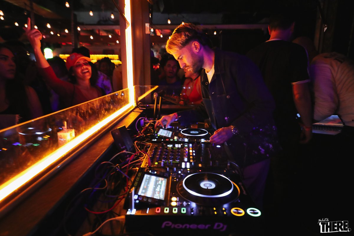 ✨🪩✨ tweet media