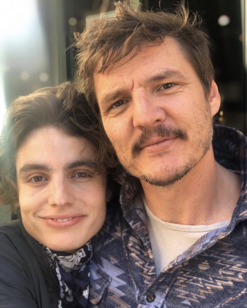 a thread of how your camera roll would be like if pedro pascal was your boyfriend