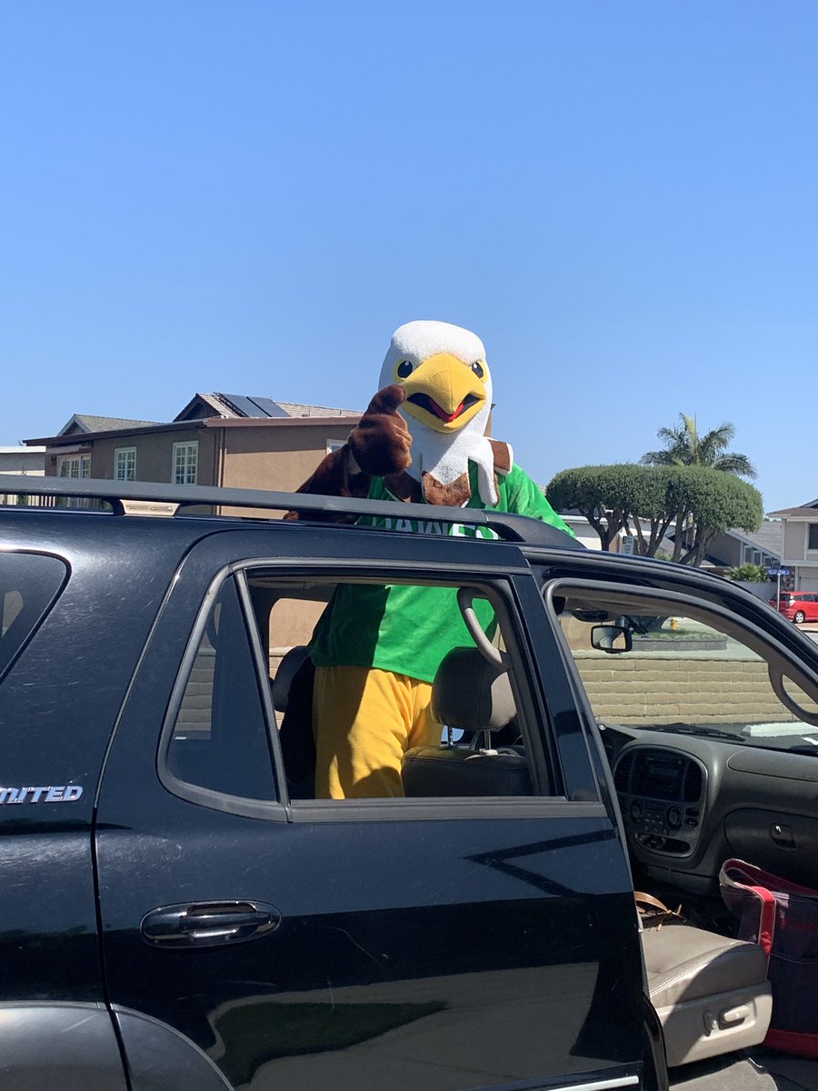 Haweselementary's tweet photo. We had a huge parade through our neighborhood to connect with our students and families!   We miss you!   Thank you for all the signs, cheers and school song!   U filled our buckets!    #behawesome #hawesnation #foreverhawk https://t.co/b0EtLXt4ZK