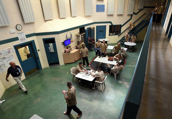 As more inmates are released to prevent the spread of #COVID-19, "making sure that they have the necessary resources to get jobs and housing will be imperative to reducing their potential return to incarceration," says Boulder County DA Michael Dougherty bit.ly/2xCWCpa