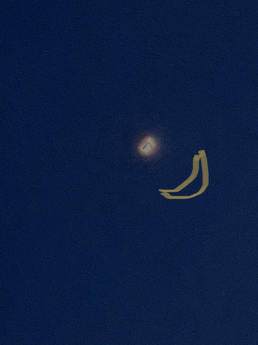 MrsMartin112's tweet image. It wasn’t easy to get a picture of the moon for Moon Phase Monday, so I had to draw a picture of the waxing crescent that I saw! #HCSscience