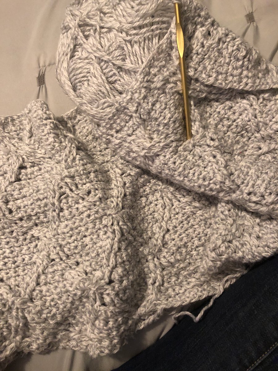 Started this for a friend almost 3 years ago.. now trying to finish it for baby #2 instead 🤷🏽‍♀️🤣👶🏼💙 #MakerMonday #BDNstayingconnected