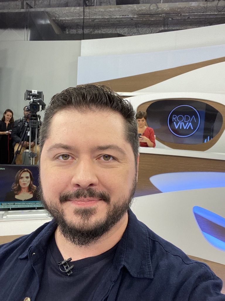 oatila's tweet image. Mais 15 minutos e estamos no ar @rodaviva