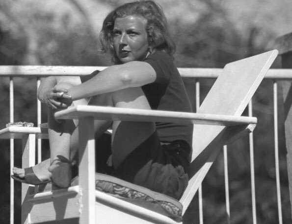 By 1939,  #Gellhorn had found the run-down finca at San Francisco de Paula, Cuba, rented it for $100/month & paid for its renovations to make it inhabitable with her Collier’s money.  #Hemingway joined her there.