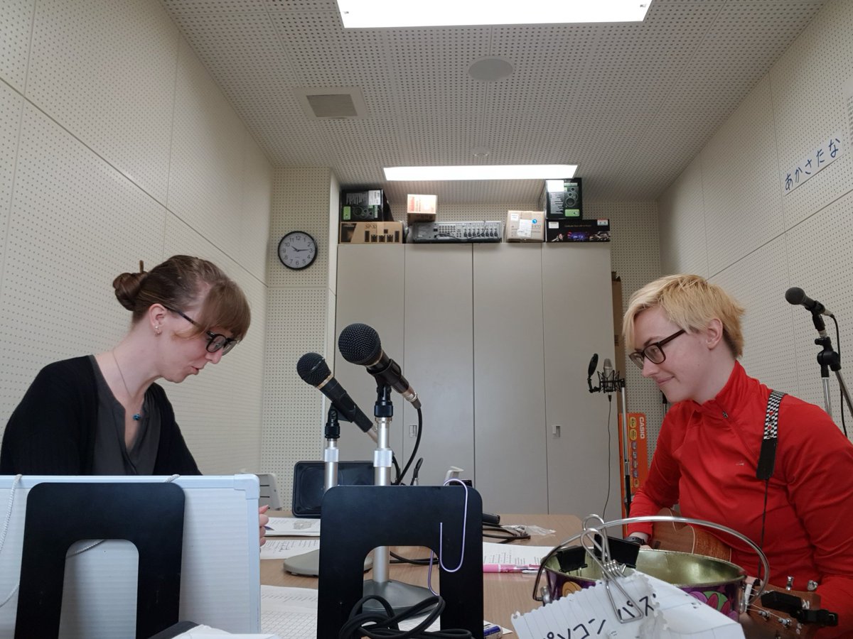 LycanB64's tweet photo. Recording session! #grinner #codesongs #ExplorersGuideToWildemount #critrole https://t.co/M8Omu6qiU4