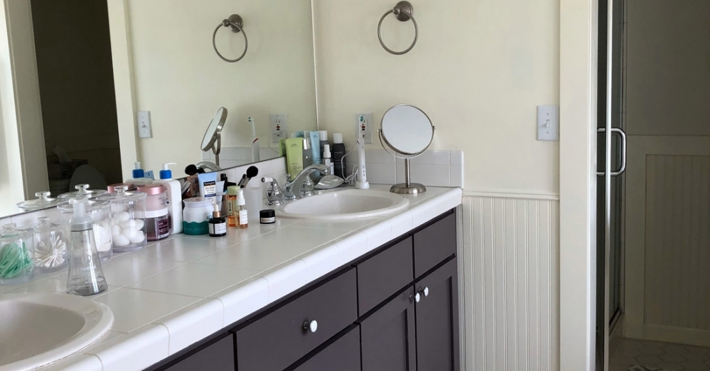 DeanLaGrow's tweet photo. A Bathroom Renovation With Old-World Charm &amp; Modern Details | Rue https://t.co/h2df63b00T https://t.co/CYmH1VQ5GO