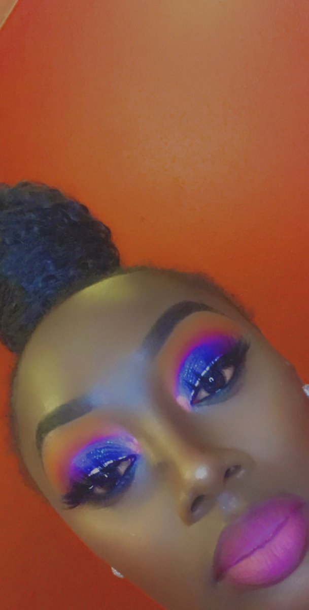 _DarkSkinn101's tweet photo. #MakeupTweet 💙💜🧡💕 https://t.co/yw5AgwyH89