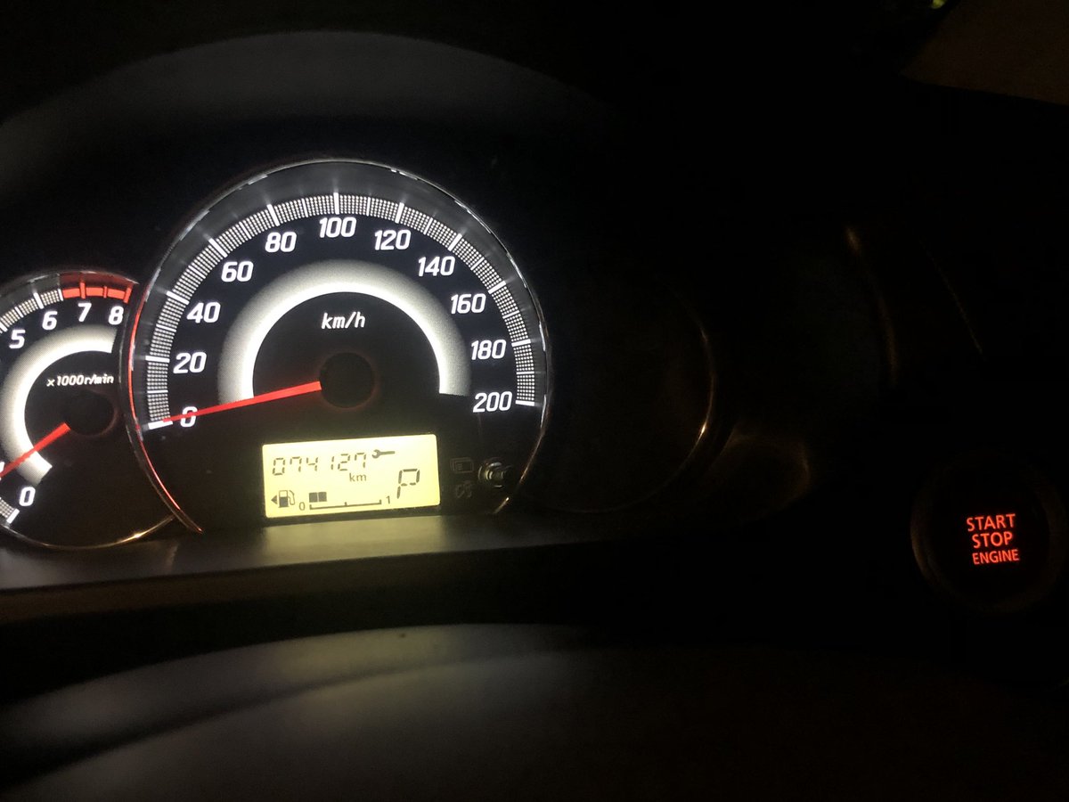 ChiiicaDanii's tweet image. 21 days later 🚘still haven’t bought any gas ⛽️ #2Bars🙌🏽 #QuarantineLife #COVID19