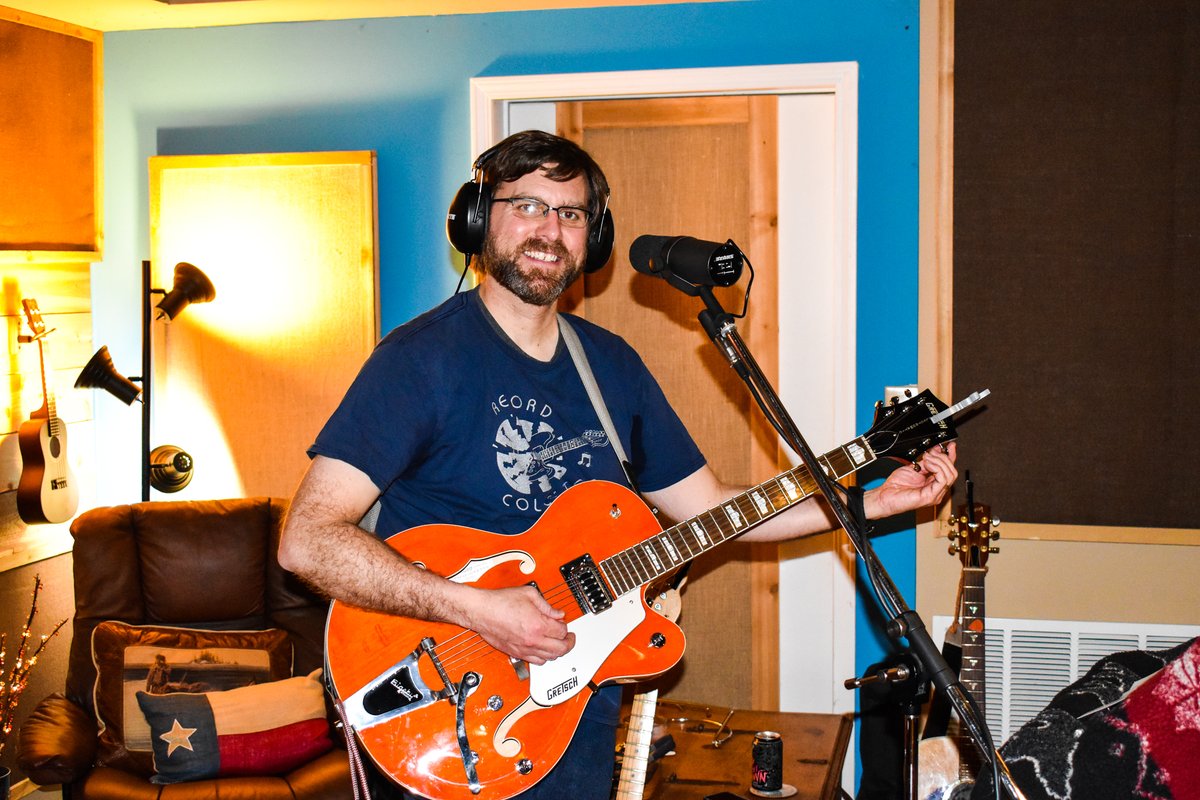 bryanhayesmusic's tweet photo. Great night @FH_Rec_Studio ! Had the pleasure of Mastering an unreleased studio outtake from @tedhorrellmusic previous band The Central Standards. Settling in to Mix another song for the upcoming Slowfire album. So thankful! 
#producer #engineer #farmhouse #farmhousestudio https://t.co/UnjSYQCb8F