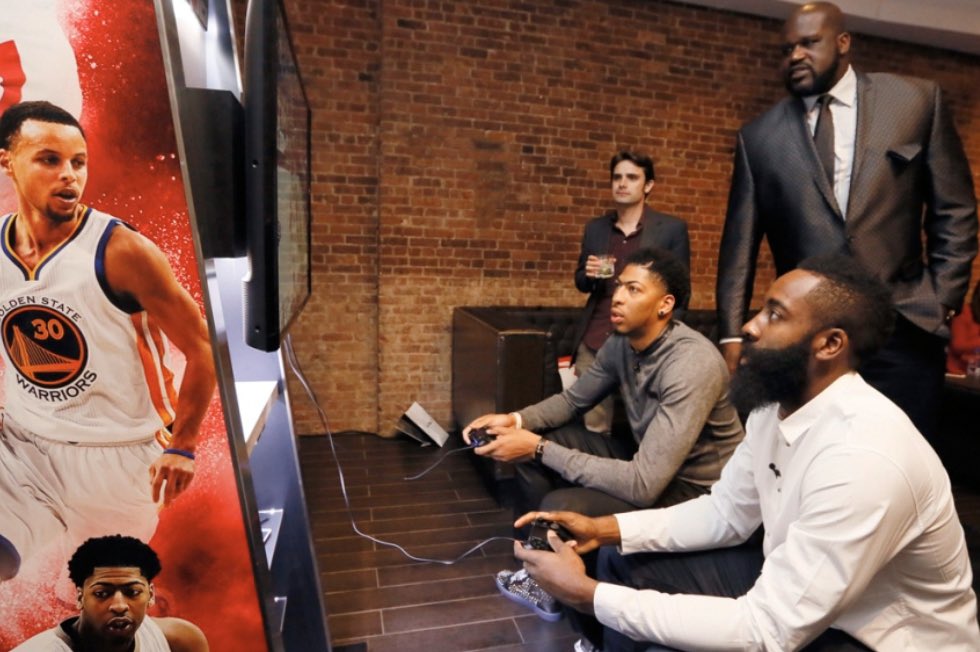 RitmoNba's tweet image. .@YahooSportsNBA: la @NBA organiza un torneo televisado de @NBA2K con un jugador representando a cada equipo, comenzando este viernes.