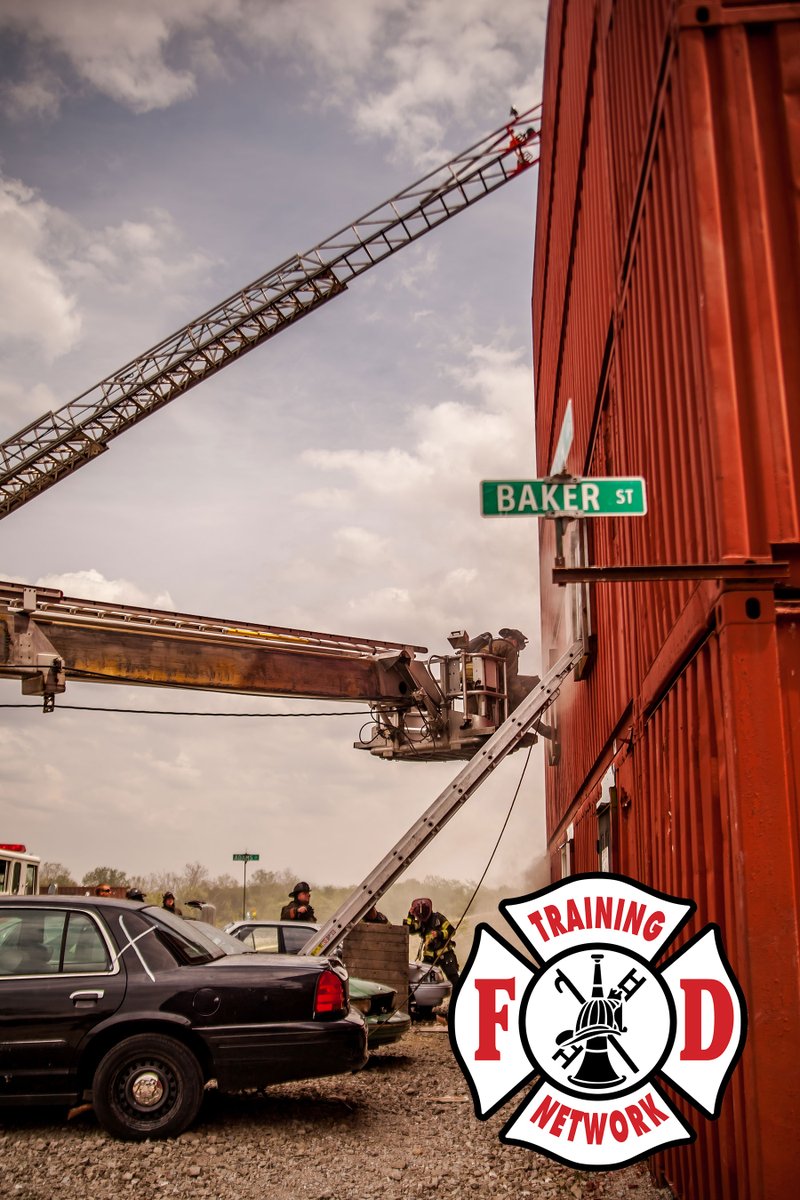 fdtrainingnet's tweet photo. Ladders at FDTN. #FDTN #fdtraining #firetraining #livefire #groundladders #towerladder #aerialscope #aerial #roofops https://t.co/PYZXeuquen