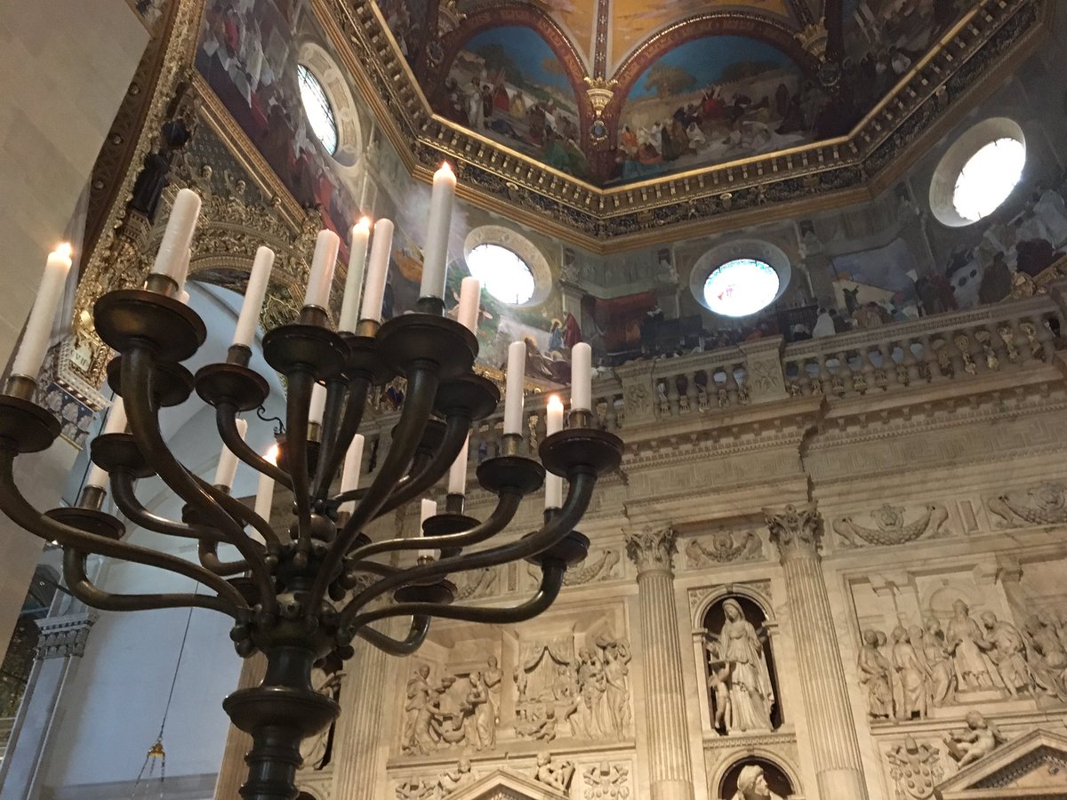SantaCasaLoreto's tweet photo. #40ore di #preghiera Dal #santuario della #SantaCasa di #Loreto,alle 13.30 la preghiera del Rinnovamento nello Spirito @rnsitalia https://t.co/em2pNzP9Yo https://t.co/5mQp0owFNX
