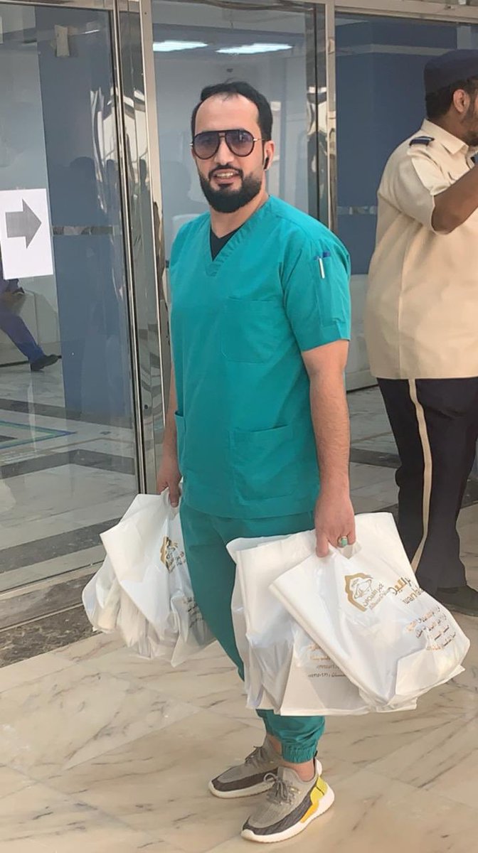 مطعم #قصر_الليوان

إلى #مستشفى_الولادة_والأطفال أبطالنا في الصحة 💚🇸🇦

•
•
#حفر_الباطن
#مستشفى_الولادة_والأطفال
#الشؤون_الصحية