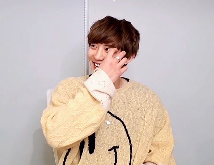 pcysarchive's tweet photo. look at how pretty he is 🥰 https://t.co/SNnU8T4JI6