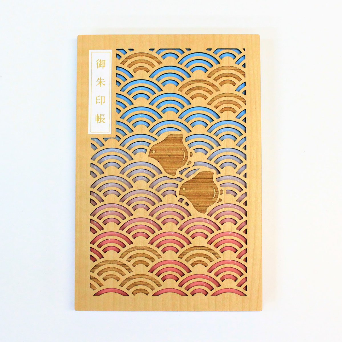 テガミヤ 波に千鳥という名の御朱印帳 もとは調和の良いもの 海辺の景観に欠かすことのできないものという意味らしいです あなたの寺社巡りに欠かすことの出来ない御朱印帳になれる一冊です T Co N0ofntyhik 神社仏閣 神社仏閣巡り 御朱印