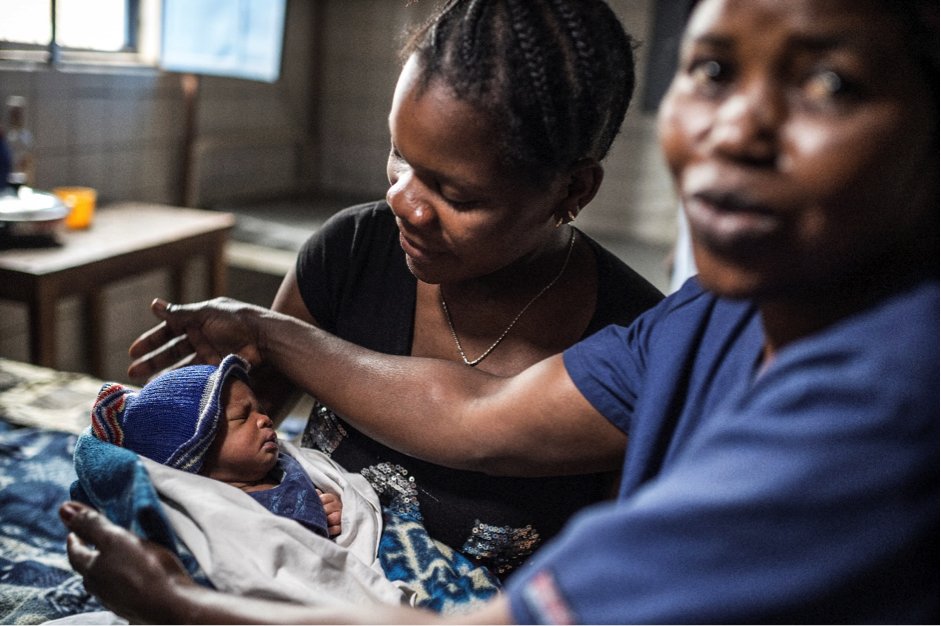 Midwives save the lives of mothers &amp; babies every day, they help mums prevent transmission of HIV to their babies &amp; to protect themselves too. They provide critical services for #SRHR.  Give it up for our #sheroes ! Pay them well &amp; protect them at work. #WorldHealthDay