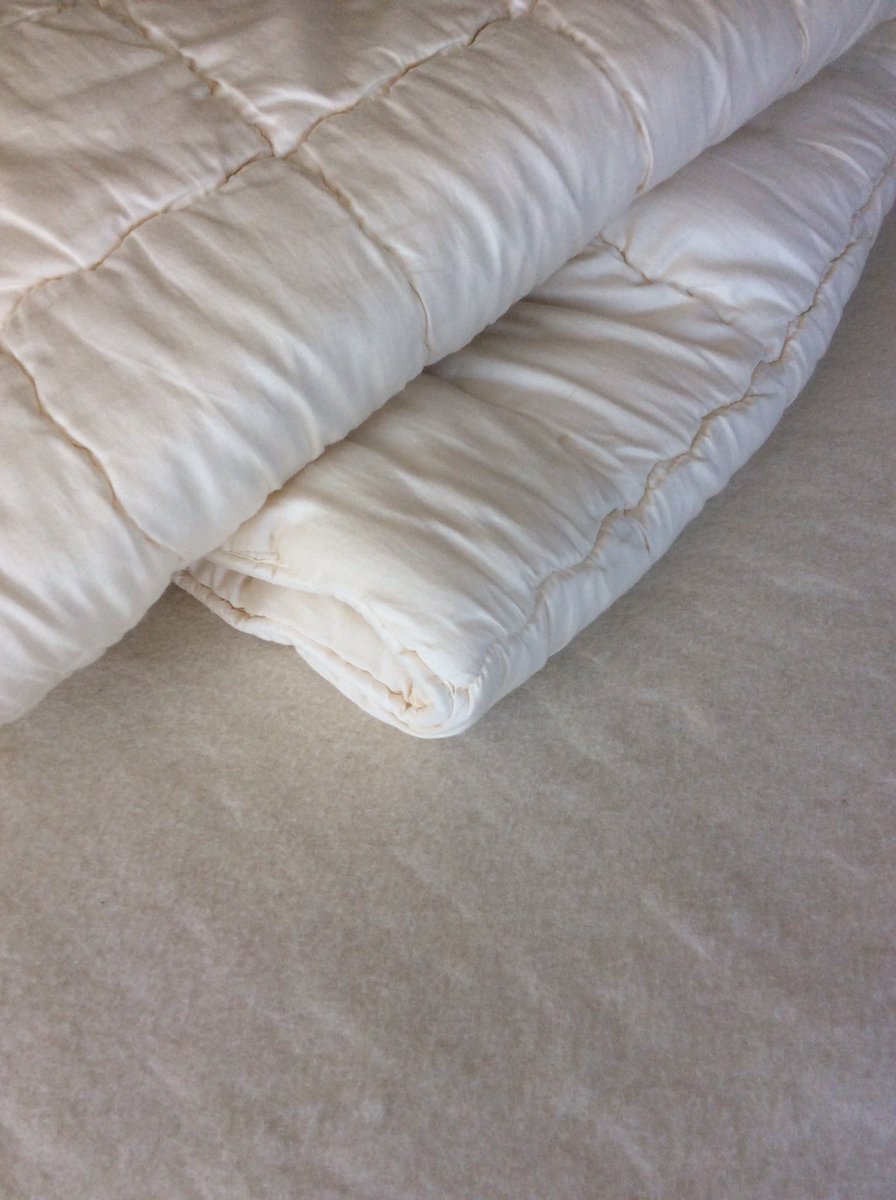 JulieSFMS's tweet photo. Mine still looking great after nearly 5 years daily use! Check out https://t.co/eudIYxnGAD and quote HOPE20 for amazing offer on these fabulous products! https://t.co/yWEXGX7shM