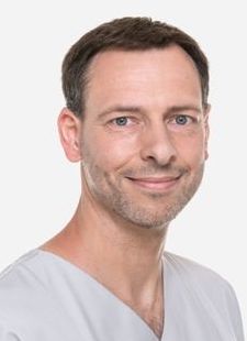 We are proud to announce two new robotic colorectal surgeons have joined the EARCS faculty! We welcome Mr. Golam Farook (Sunderland, UK) and Dr. Gintautas Virakas (Bochum, Germany) and look forward to working with them.